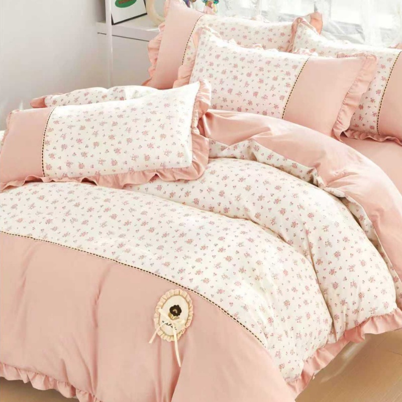 Lenjerie Finet cu Broderie si Volanase, 4 Piese Melor Coral