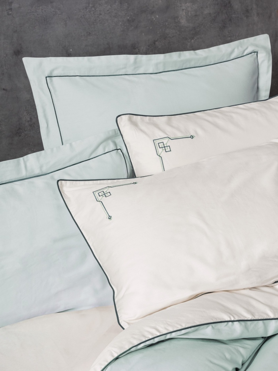 Lenjerie de pat dublu, Bumbac 100% Satinat Model Vanko Mint - 1 | YEO