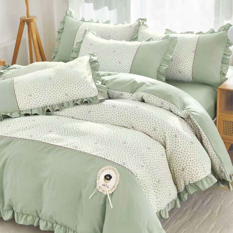 Lenjerie Finet cu Broderie si Volanase, 4 Piese Melor Mint