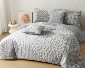 Lenjerie de pat Cocolino 6 piese, model floral embosat, cearșaf cu elastic 180 × 200 cm, Dahlia V2