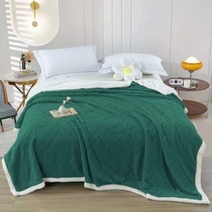 Pătură Cocolino cu blăniță Sherpa, model Romb Floral Embosat, Verde Închis, 200 × 230 cm - Img 2
