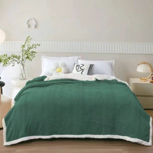 Pătură Cocolino cu blăniță Sherpa, model Tricot Embosat, Verde Închis, 200 × 230 cm