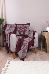 Set Cuvertura Tricotata pentru pat 1 Persoana Model Ponpon Tree Claret Red