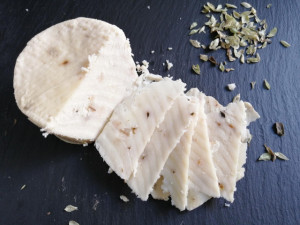 Alentejo Cheese with Aromatic Herbs 2uni - Img 3