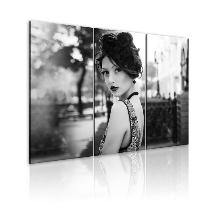 Tablou - An elegant woman, retro style