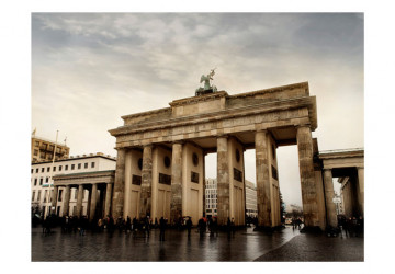 Fototapet - Tourists near to the Brandenburg Gate - Img 4