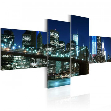 Tablou - Brooklyn Bridge illuminated at night - Img 1