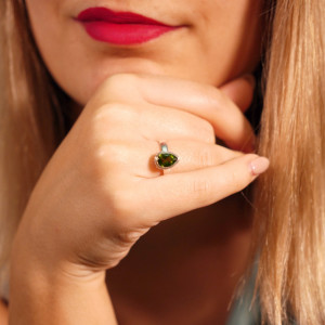 Inel de argint cu peridot