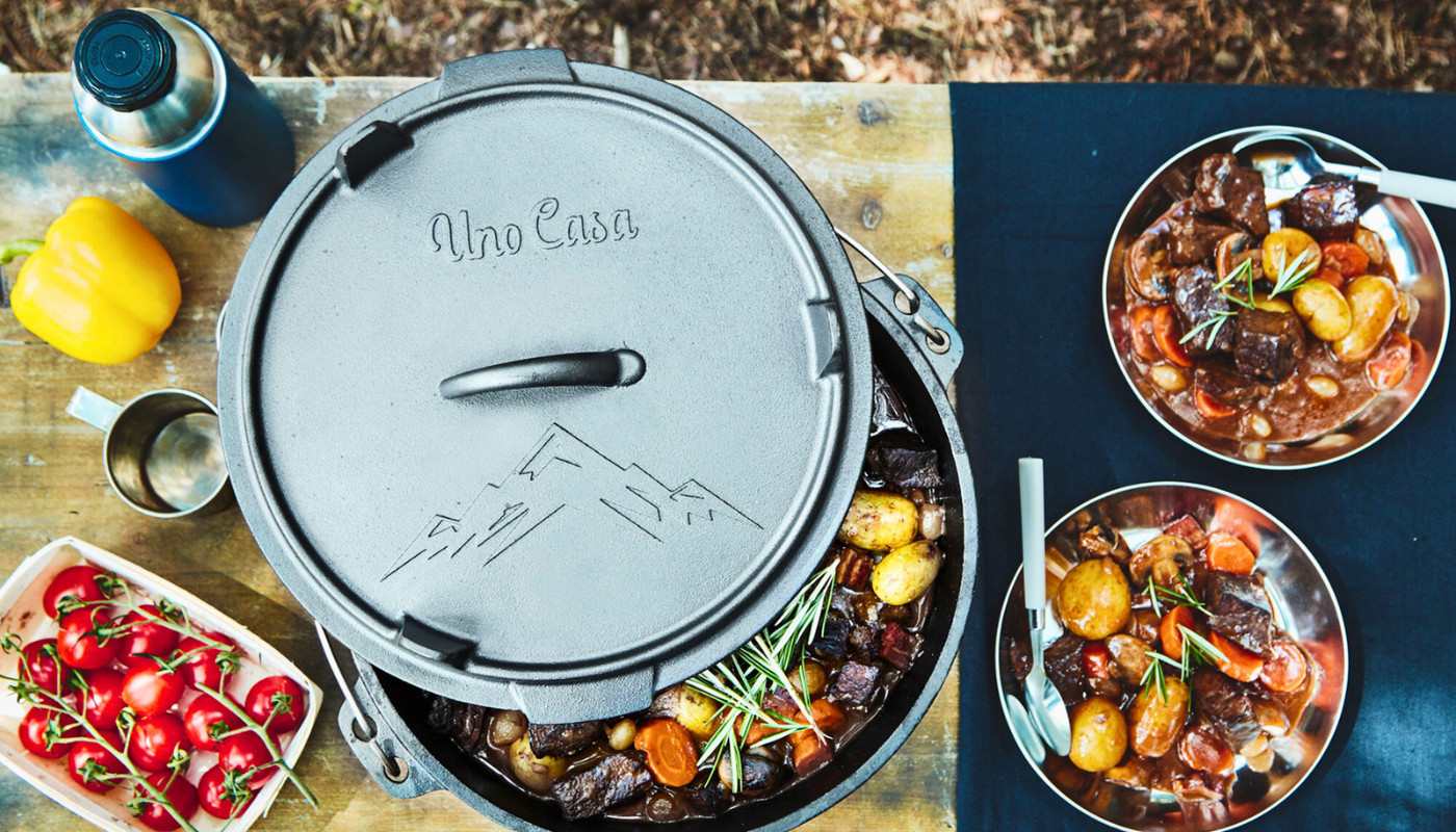 Aventuri Gastronomice în Camping: Descoperă Aromele cu Ceaunul de Camping din Fontă
