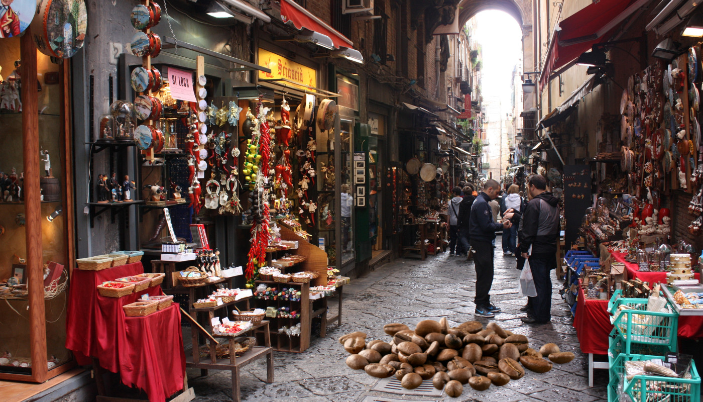 Descoperă Aroma Autentică Napoletană cu Caffé Napoli - Cafea Boabe Artizanală Spaccanapoli
