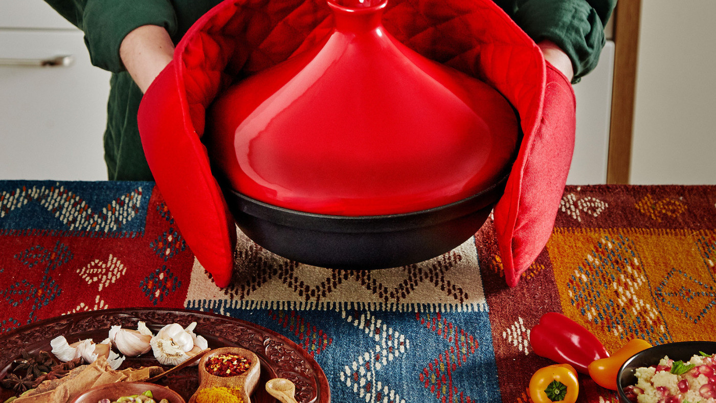 Ce este si cum se foloseste un vas Tajine marocan?
