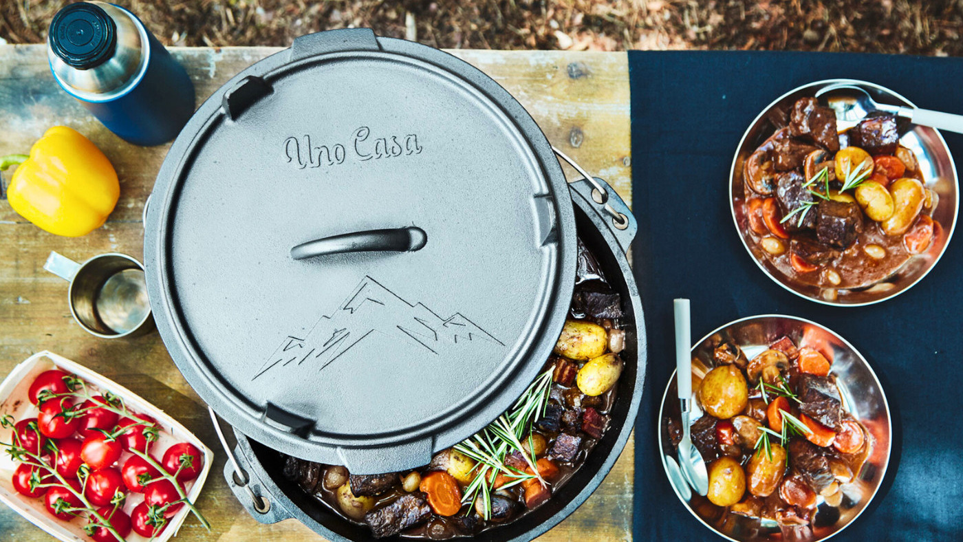 Aventuri Gastronomice în Camping: Descoperă Aromele cu Ceaunul de Camping din Fontă