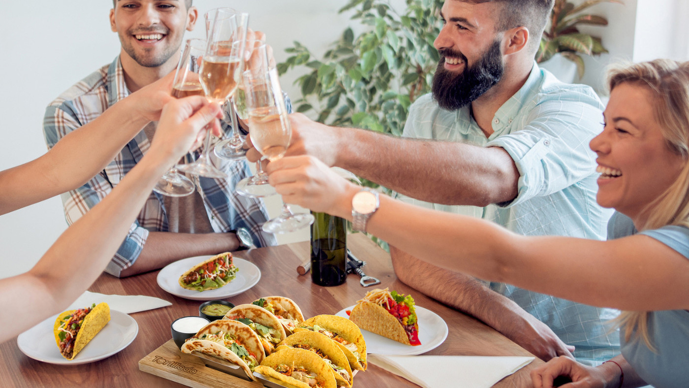 Descoperă Eleganța Sustenabilă a Platoului de Servire 6 Taco de la Tortillada