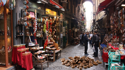 Descoperă Aroma Autentică Napoletană cu Caffé Napoli - Cafea Boabe Artizanală Spaccanapoli