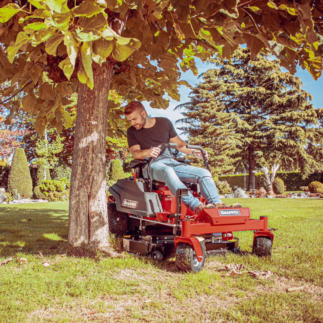 Tractor de tuns iarba, SNAPPER Zero Turn ZTX175, motor benzina B&S 7220 EXi V-Twin 22 CP, latime lucru 107cm, inaltime taiere 38-110mm, productivitate 9.400 m²/h