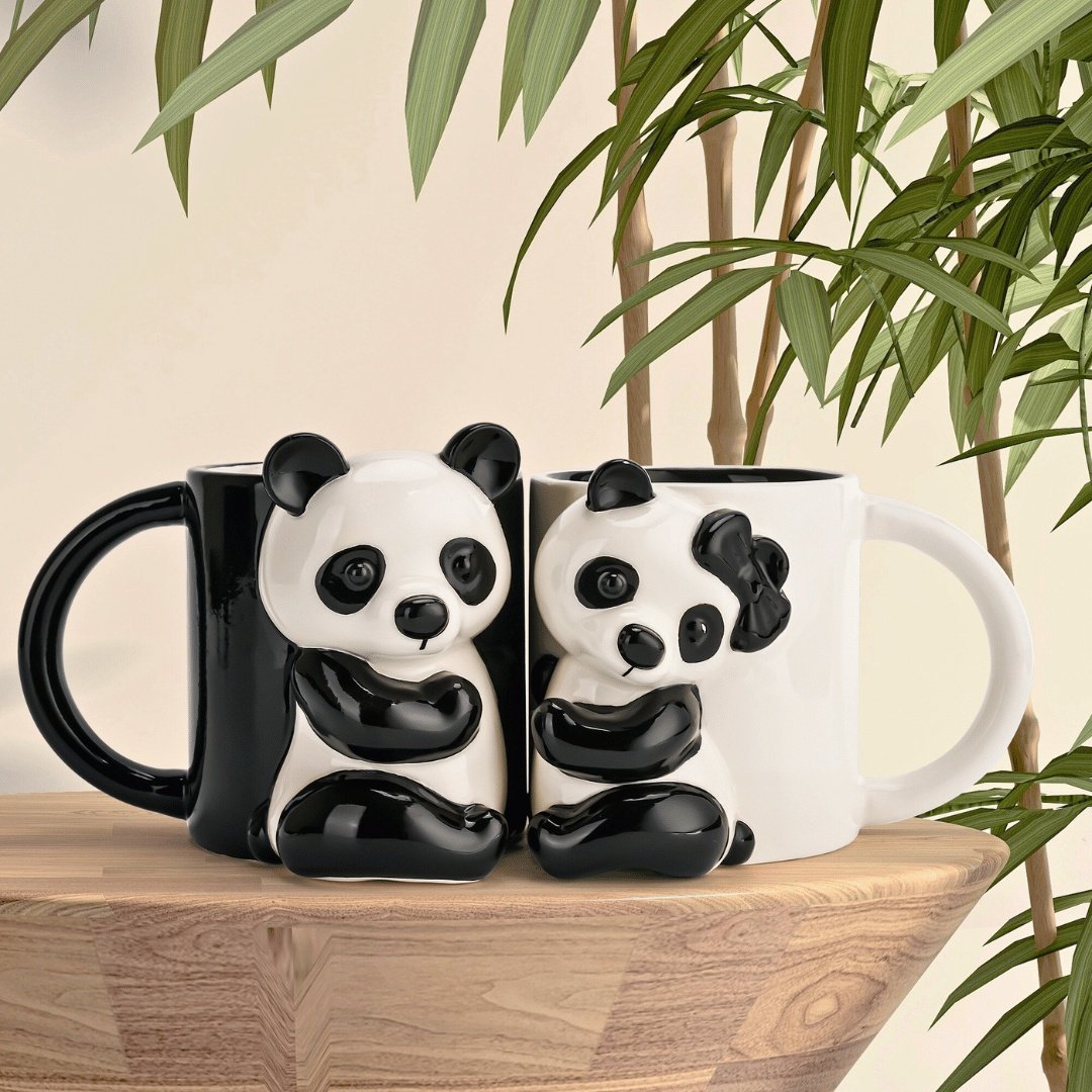 Set 2 Cani cuplu indragostiti, personalizate cu Panda 3D, cadou original pentru el&ea, cafea/ceai, ceramica, alb/negru, 400 ml - 1 | YEO