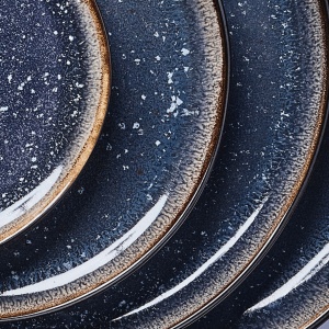 Serviciu de masa 6 persoane, set Esential 18 piese, colectia Iris, Boluri/Farfurii intinse, ceramica glazurata, albastru Night - Img 3