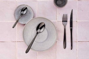Set 24 Tacamuri inox KAJA, 6 persoane, 6 x Cutite, 6 x Linguri, 6 x Furculite, 6 x Lingurite, Otel inoxidabil, forme rotunjite, Negru lucios - Img 2