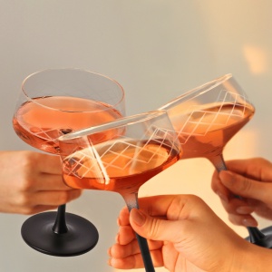 Set 4 Pahare Coupe, Crystaluna, cu picior negru elegant, sticla transparenta, 280ml, lingurita pentru cocktail inclusa - Img 4