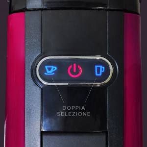 Espressor universal, Omnia, modular. alimentare capsule Nespresso® & Dolce Gusto®, cafea macinata si paduri, 2 bauturi, 1450 W, 19 bari, rezervor apa 0.6 L, lingurita dozatoare si accesorii incluse