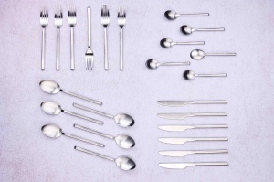 Set 24 Tacamuri inox KNUT, 6 persoane, 6 x Cutite, 6 x Linguri, 6 x Furculite, 6 x Lingurite, Otel inoxidabil, curbe asimetrice, Argintiu mat - Img 3