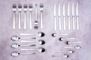 Set 24 Tacamuri inox TELMO, 6 persoane, 6 x Cutite, 6 x Linguri, 6 x Furculite, 6 x Lingurite, Otel inoxidabil, design clasic reinterpretat, Argintiu mat - Img 3