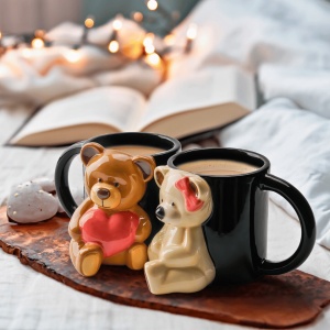 Set 2 Cani cuplu indragostiti, personalizate cu Ursuleti 3D, cadou original pentru el&ea, cafea/ceai, ceramica, negru, 350 ml - Img 3