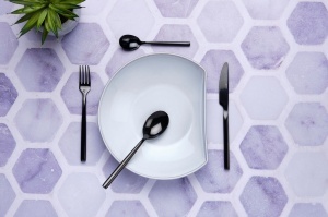 Set 24 Tacamuri inox NILS, 6 persoane, 6 x Cutite, 6 x Linguri, 6 x Furculite, 6 x Lingurite, Otel inoxidabil, design elegant, Negru lucios - Img 2