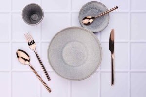 Set 24 Tacamuri inox KNUT, 6 persoane, 6 x Cutite, 6 x Linguri, 6 x Furculite, 6 x Lingurite, Otel inoxidabil, curbe asimetrice, Cupru lucios - Img 2