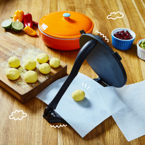 Kit Presa fonta tortilla, Uno Casa, 20 cm, antiaderenta, design mexican, hartie de copt 100 bucati inclus