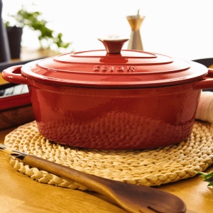 Oala ovala din fonta emailata, 3.8 L, cu capac, tip cuptor olandez, Cocotte by Lätt Home, 29 x 21 cm, rosu Cherry - Img 7