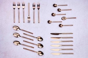 Set 24 Tacamuri inox KNUT, 6 persoane, 6 x Cutite, 6 x Linguri, 6 x Furculite, 6 x Lingurite, Otel inoxidabil, curbe asimetrice, Cupru lucios - Img 3