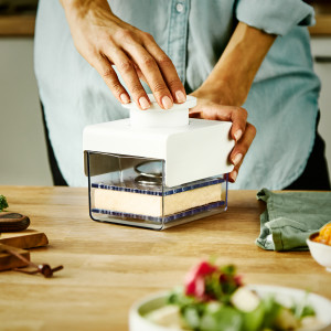 Kit presa pentru branza tofu, TofuBud, capacitate 400 gr, manuala, 2 nivele de presare, cu sistem de drenare a apei, durabil si sustenabil