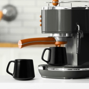 Set 4 Cani de cafea, colectia Luxe, ceramica, negru, 420 ml - Img 5