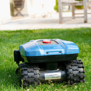 Robot de tuns gazon, Wiper Premium I70, cu fir perimetral, control Bluetooth prin aplicatia "My Robot Wiper", 25-70 mm inaltime taiere iarba, suprafata pana la 700m²