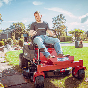 Tractor de tuns iarba, SNAPPER Zero Turn ZTX175, motor benzina B&S 7220 EXi V-Twin 22 CP 22 CP, latime lucru 107cm, inaltime taiere 38-110mm, productivitate 9.400 m²/h
