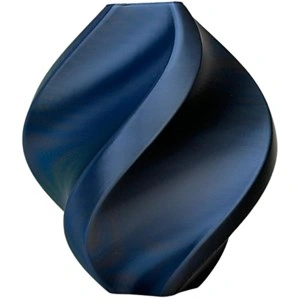 Vază printată 3D cu model în spirală din filament Silk PLA Dual Color, cu efect bicolor negru și albastru