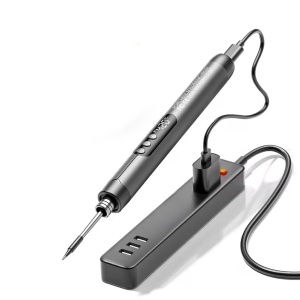 Ciocan de lipit wireless cu ecran LCD alimentat prin hub USB, conectat cu cablul de încărcare USB-C