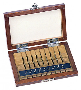 Set de blocuri de calibrare, Mitutoyo, 9 blocuri, calitate 2, otel, metric, cu certificat de inspectie, conform standardului ISO, 516-992-10