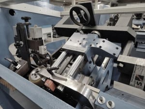 Linie de debitare automata MC3000 cu masina de debavurare DM3000, lungime maxima debitare 3000 mm, incarcator automat, Pedrazzoli 7