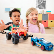 HOT WHEELS MONSTER TRUCK MEGA SET CONSTRUCTIE CURSA TIGER SHARK CHOMP