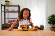 MAJORETTE VOLVO CAMION SI INCARCATOR FRONTAL SCARA 1 LA 43