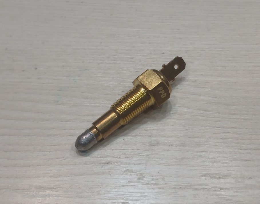 SENZOR TEMPERATURE KUBOTA 16222-83040