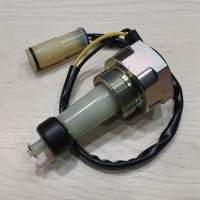 SENZOR NIVOA RASHLADNE TECNOSTI KHD/DEUTZ 04199831