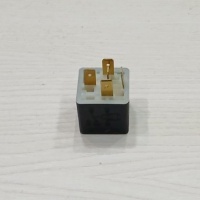 RELEJ DAF 24V 0515912