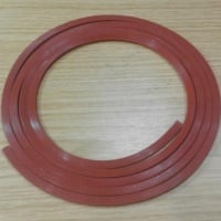DIHTUNG POKLOPCA VENTILA KOMATSU S6D114 6741-11-8121