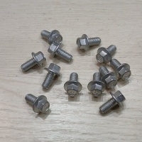 VIJAK KARTERA KHD/DEUTZ 01181436