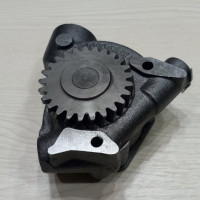 PUMPA ULJA DEUTZ 913 4CIL 04231921