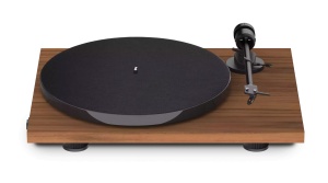 PRO-JECT E1 BT Walnut OM5e Gramofon sa Bluetooth transmisijom