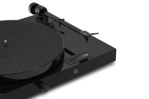 PRO-JECT Jukebox E1 Piano Black OM5e Gramofon sa pojačalom - Img 4